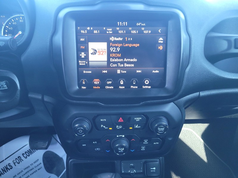 Jeep Renegade Vehicle Full-screen Gallery Image 12