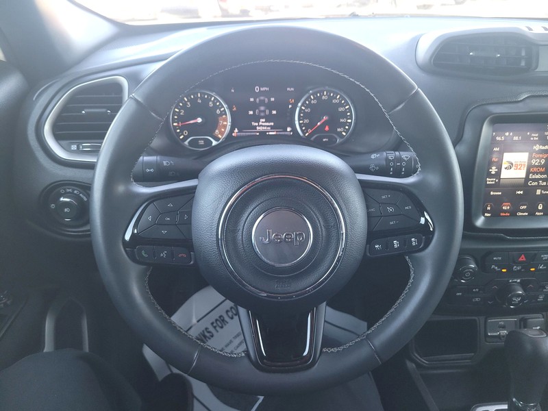 Jeep Renegade Vehicle Full-screen Gallery Image 14