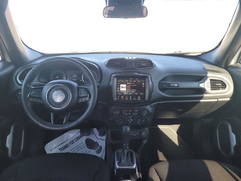 Jeep Renegade Vehicle Full-screen Gallery Image 16