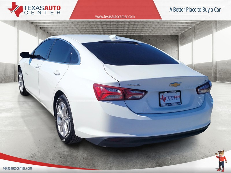 Chevrolet Malibu Vehicle Full-screen Gallery Image 7