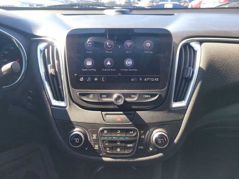 Chevrolet Malibu Vehicle Full-screen Gallery Image 10