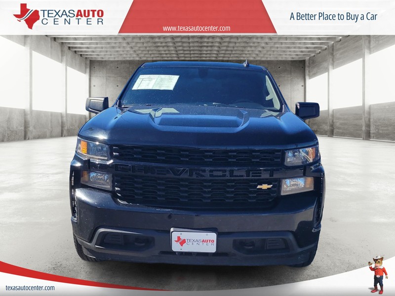 Chevrolet Silverado 1500 LTD Vehicle Full-screen Gallery Image 3