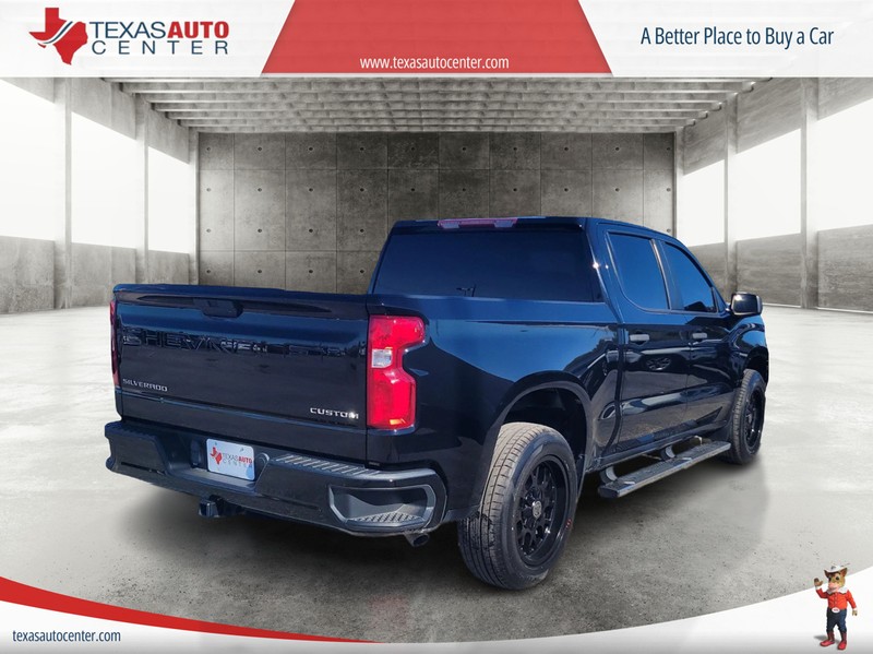 Chevrolet Silverado 1500 LTD Vehicle Full-screen Gallery Image 6