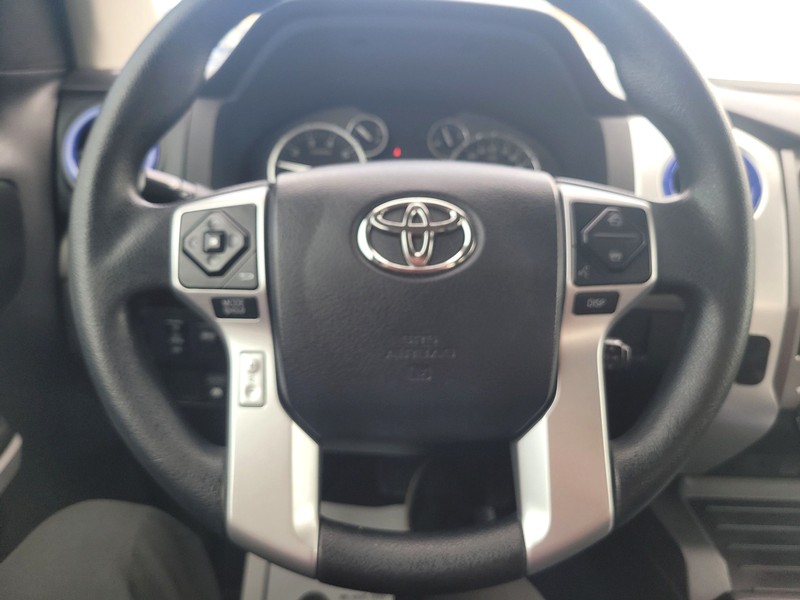 Toyota Tundra 2WD Vehicle Full-screen Gallery Image 12