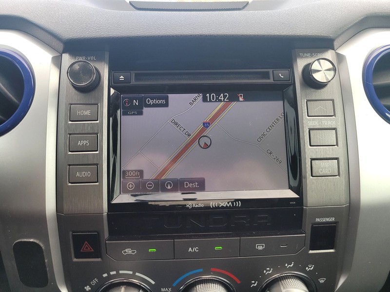 Toyota Tundra 2WD Vehicle Full-screen Gallery Image 15