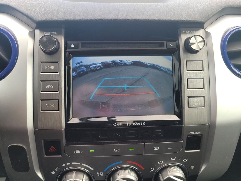 Toyota Tundra 2WD Vehicle Full-screen Gallery Image 16