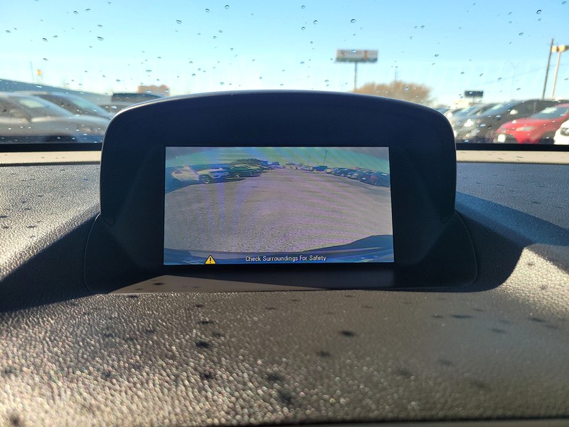 Buick Encore Vehicle Full-screen Gallery Image 17