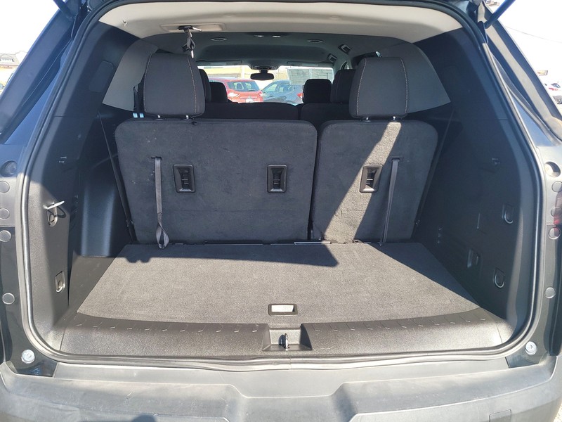 Chevrolet Traverse Vehicle Full-screen Gallery Image 11