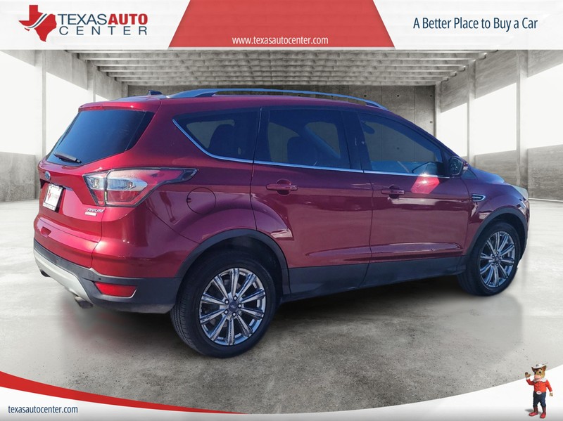 Ford Escape Vehicle Full-screen Gallery Image 7