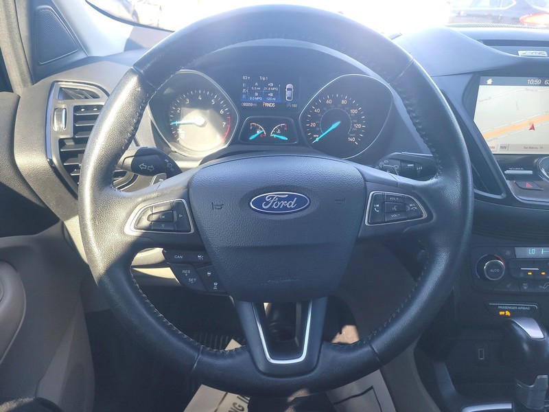 Ford Escape Vehicle Full-screen Gallery Image 14