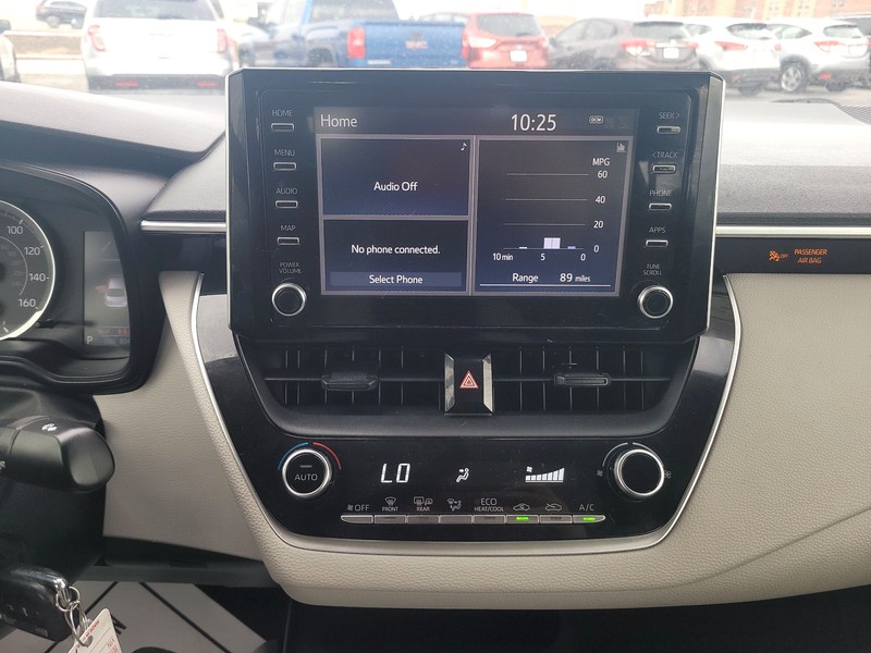 Toyota Corolla Vehicle Full-screen Gallery Image 11