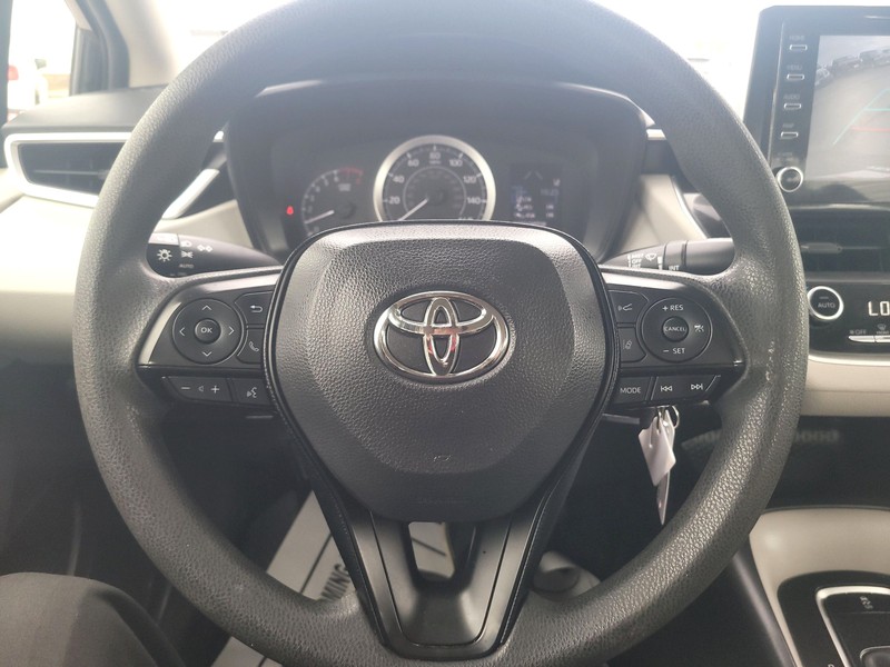 Toyota Corolla Vehicle Full-screen Gallery Image 13