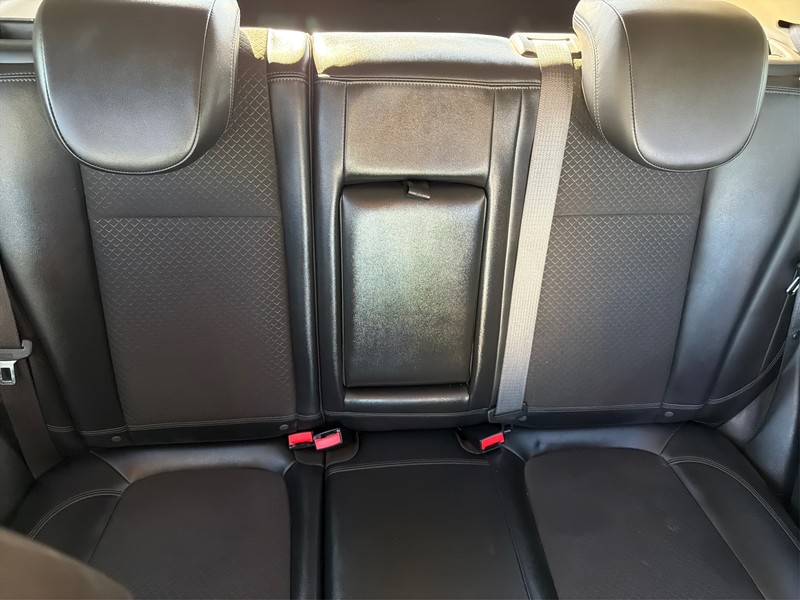 Buick Encore Vehicle Full-screen Gallery Image 13