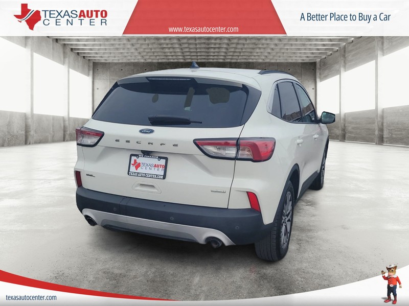 Ford Escape Vehicle Full-screen Gallery Image 8