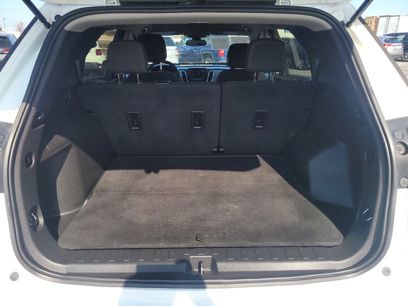 Chevrolet Equinox Vehicle Full-screen Gallery Image 11