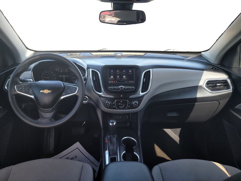 Chevrolet Equinox Vehicle Full-screen Gallery Image 16