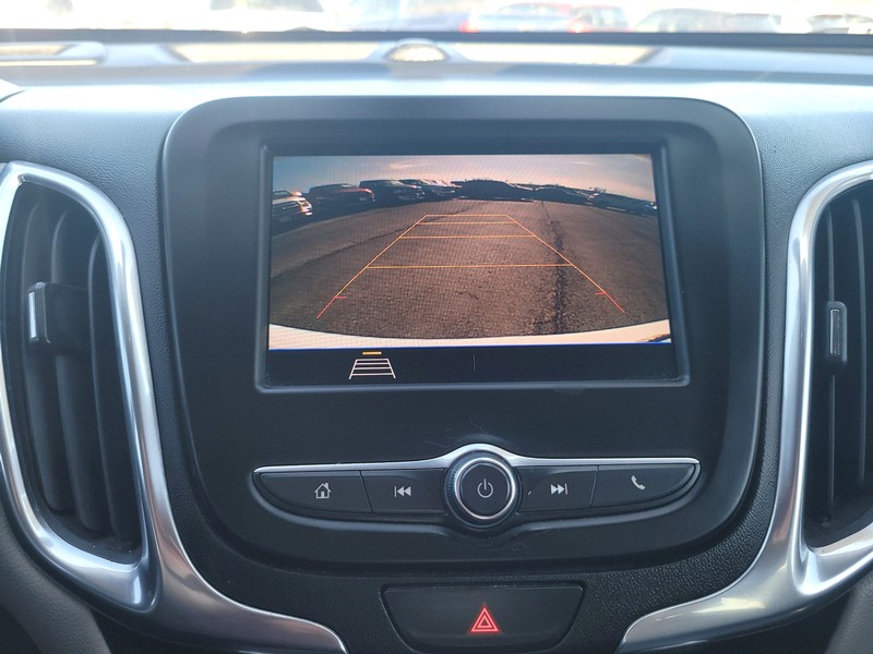 Chevrolet Equinox Vehicle Full-screen Gallery Image 17