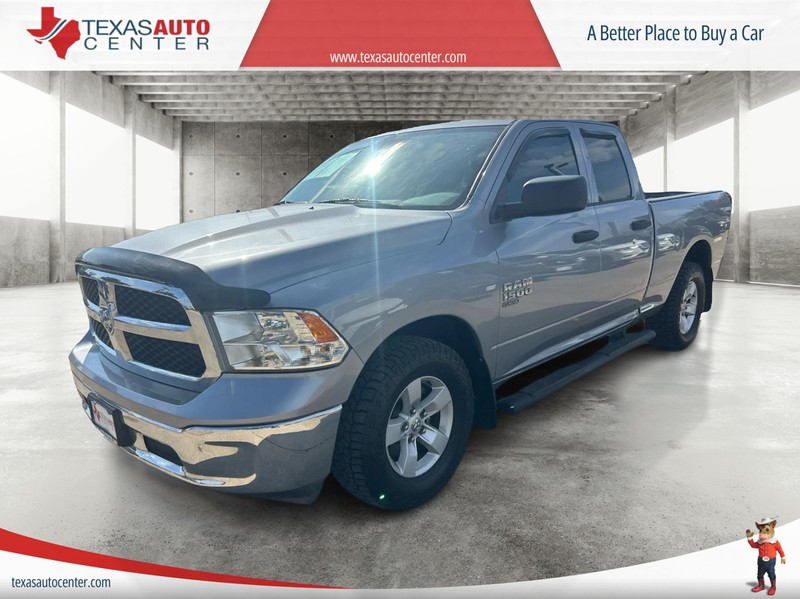 Ram 1500 Classic Vehicle Full-screen Gallery Image 3