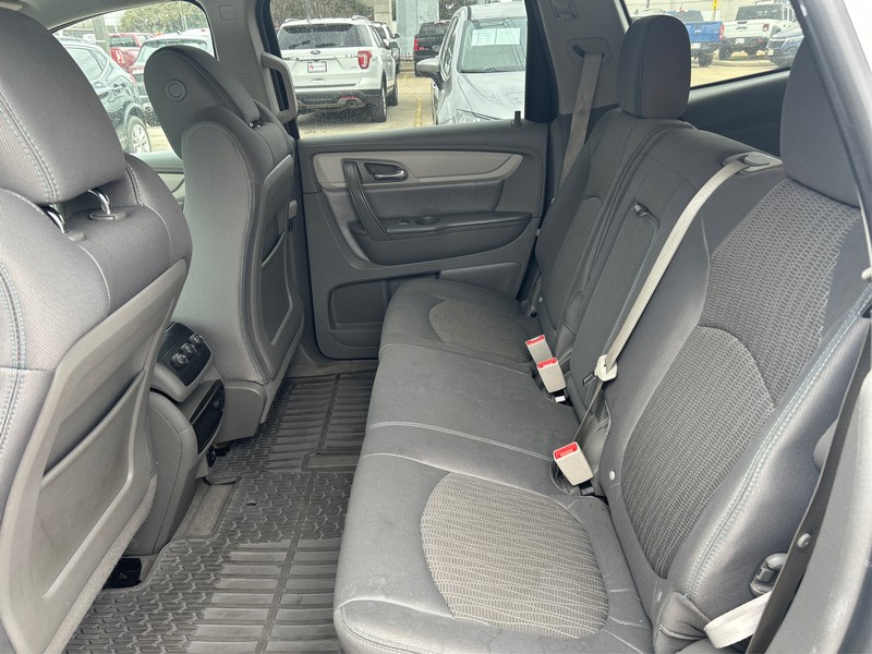 Chevrolet Traverse Vehicle Full-screen Gallery Image 8