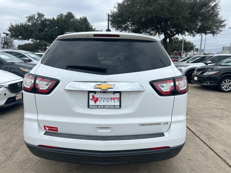 Chevrolet Traverse Vehicle Full-screen Gallery Image 16