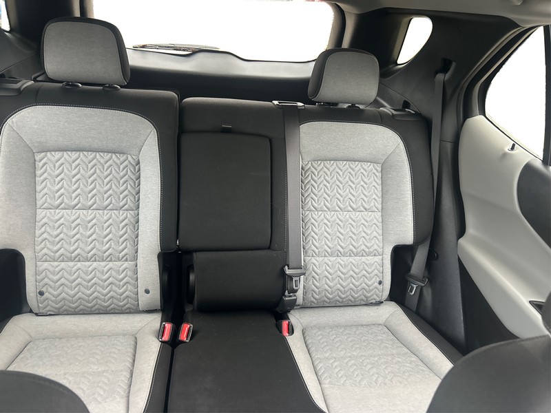 Chevrolet Equinox Vehicle Full-screen Gallery Image 12