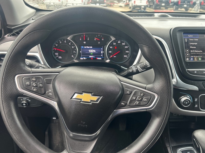 Chevrolet Equinox Vehicle Full-screen Gallery Image 13