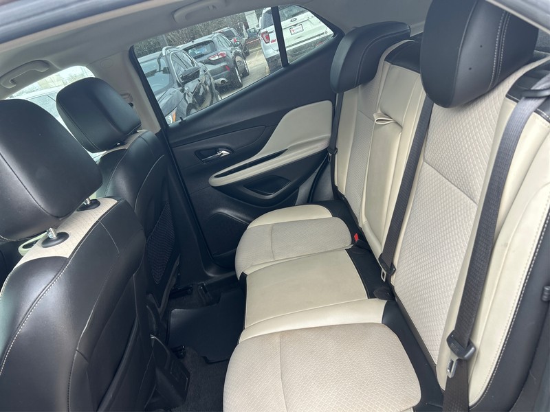 Buick Encore Vehicle Full-screen Gallery Image 9