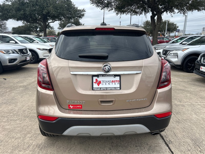 Buick Encore Vehicle Full-screen Gallery Image 18