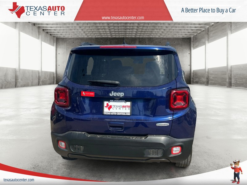 Jeep Renegade Vehicle Full-screen Gallery Image 6