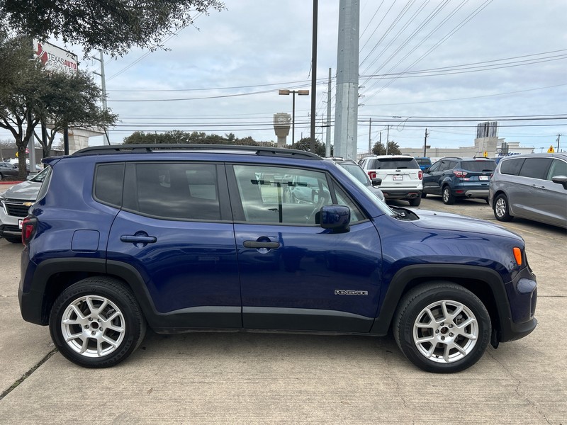 Jeep Renegade Vehicle Full-screen Gallery Image 17