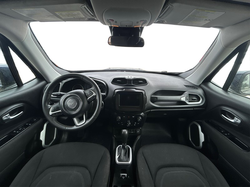 Jeep Renegade Vehicle Full-screen Gallery Image 20