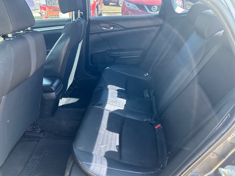 Honda Civic Sedan Vehicle Full-screen Gallery Image 2