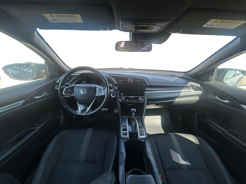 Honda Civic Sedan Vehicle Full-screen Gallery Image 12