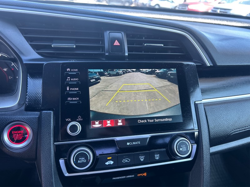 Honda Civic Sedan Vehicle Full-screen Gallery Image 13