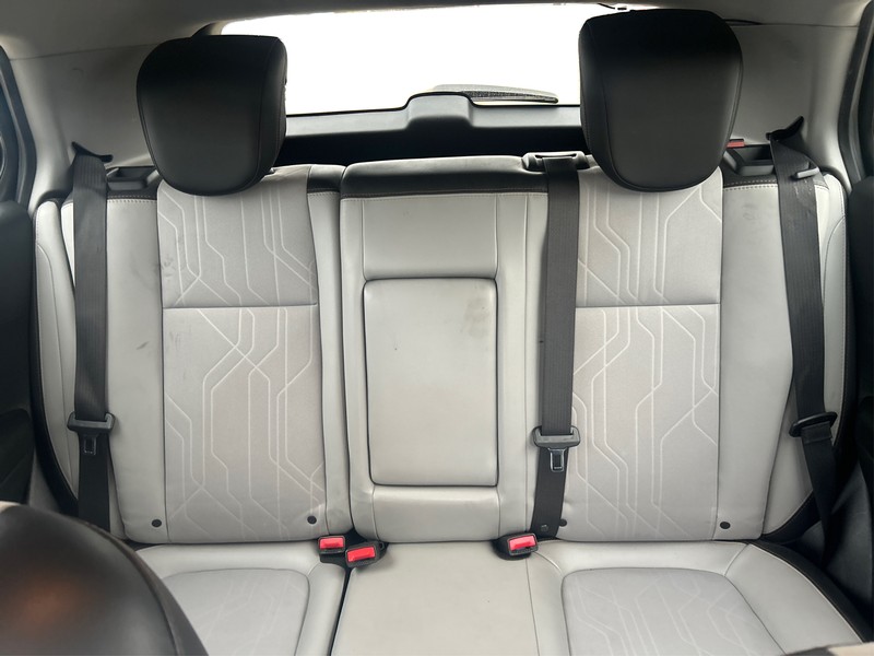 Chevrolet Trax Vehicle Full-screen Gallery Image 13