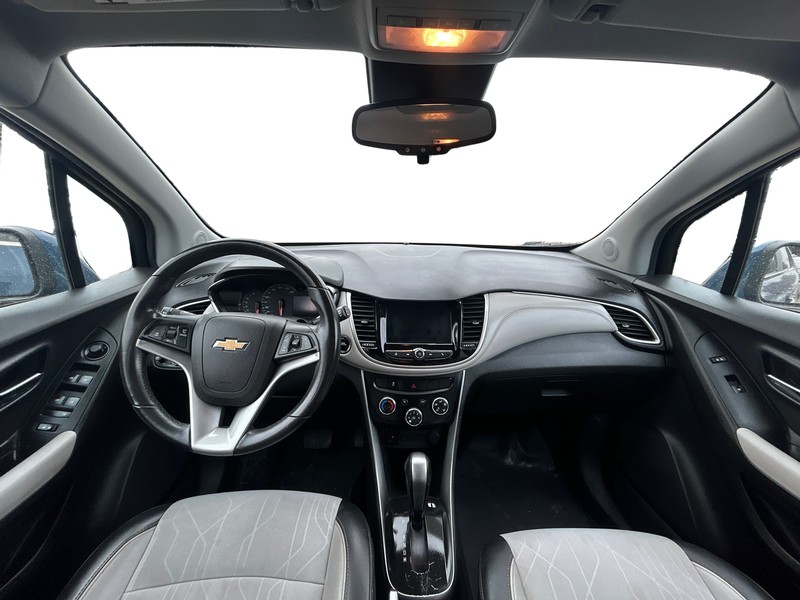 Chevrolet Trax Vehicle Full-screen Gallery Image 15