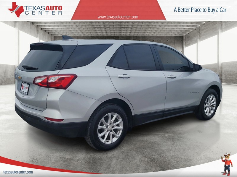 Chevrolet Equinox Vehicle Full-screen Gallery Image 7