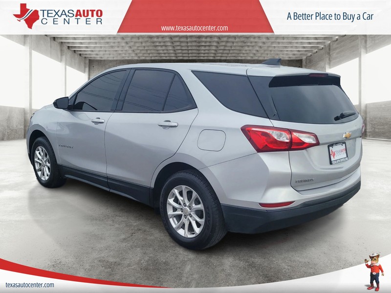 Chevrolet Equinox Vehicle Full-screen Gallery Image 8