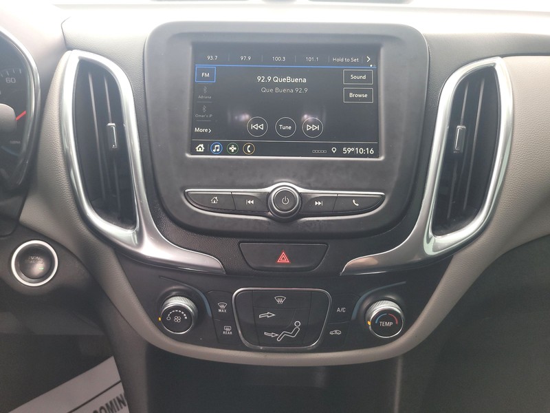 Chevrolet Equinox Vehicle Full-screen Gallery Image 12