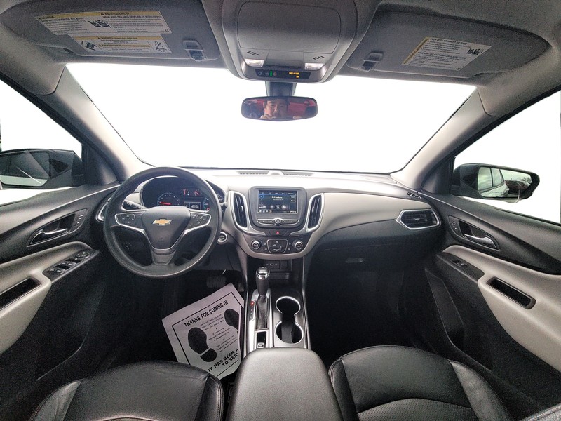 Chevrolet Equinox Vehicle Full-screen Gallery Image 15