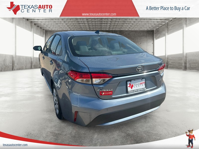 Toyota Corolla Vehicle Full-screen Gallery Image 7