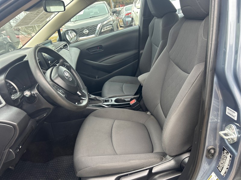 Toyota Corolla Vehicle Full-screen Gallery Image 8