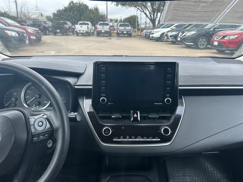 Toyota Corolla Vehicle Full-screen Gallery Image 11