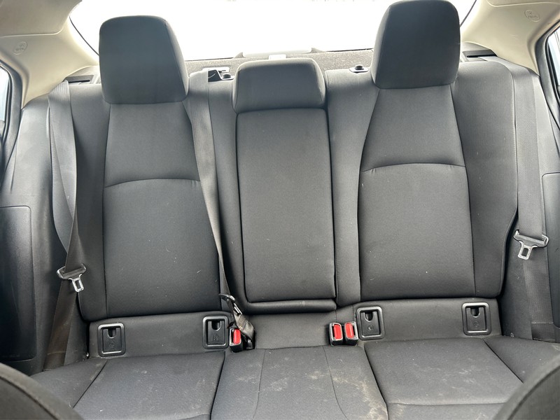 Toyota Corolla Vehicle Full-screen Gallery Image 12