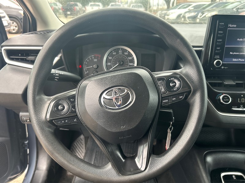 Toyota Corolla Vehicle Full-screen Gallery Image 13