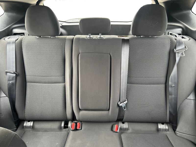 Nissan Rogue Sport Vehicle Full-screen Gallery Image 12