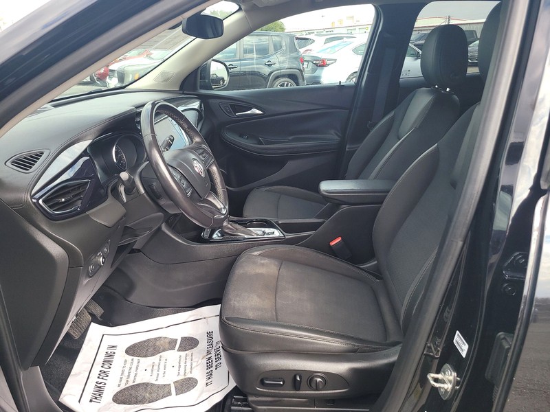 Buick Encore GX Vehicle Full-screen Gallery Image 9