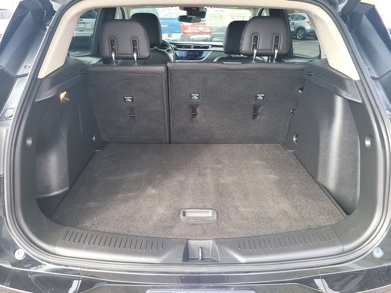 Buick Encore GX Vehicle Full-screen Gallery Image 11