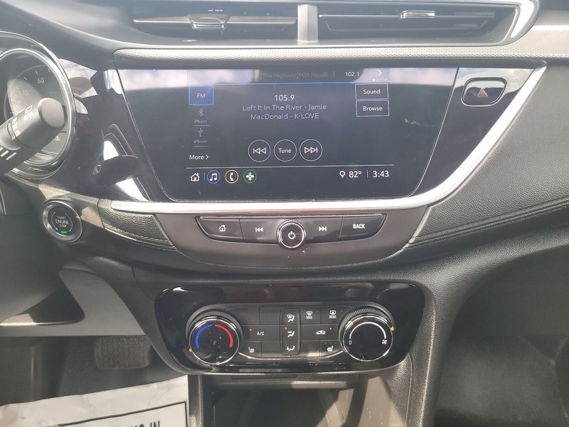 Buick Encore GX Vehicle Full-screen Gallery Image 12