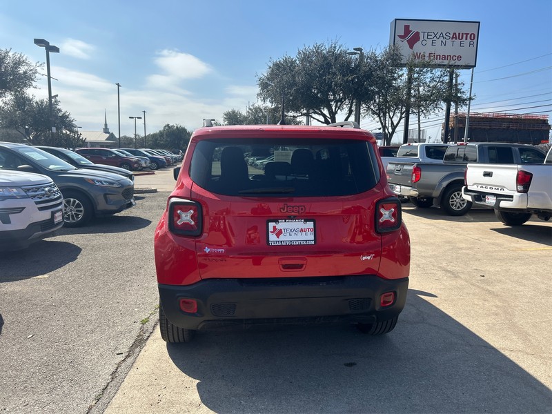 Jeep Renegade Vehicle Full-screen Gallery Image 18